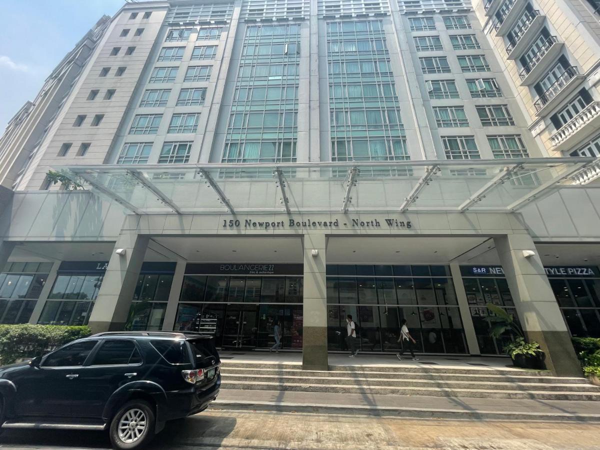 4J North Wing - 150 Newport Boulevard, Near Terminal3 Airport Манила Экстерьер фото